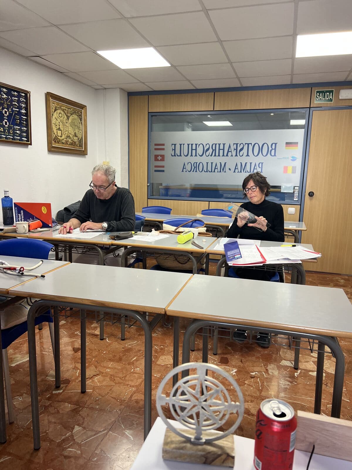 Andreas beim Unterricht in der Bootsfahrschule Palma